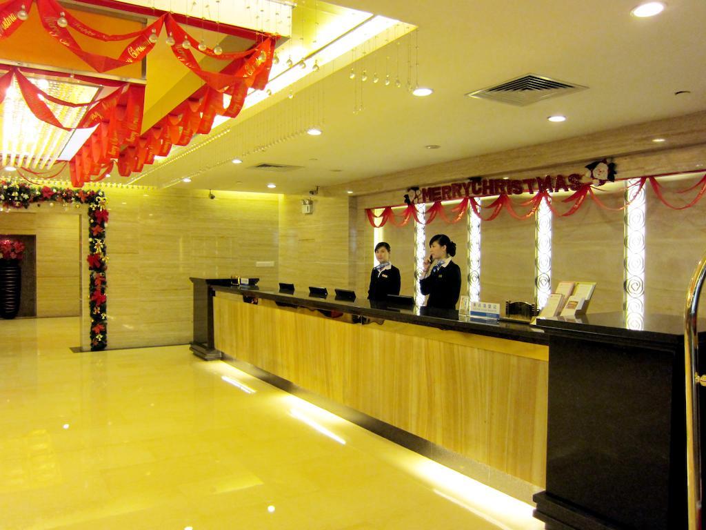 Shenzhen Luohu Railway Station Hotel - Commercial Building Eksteriør billede