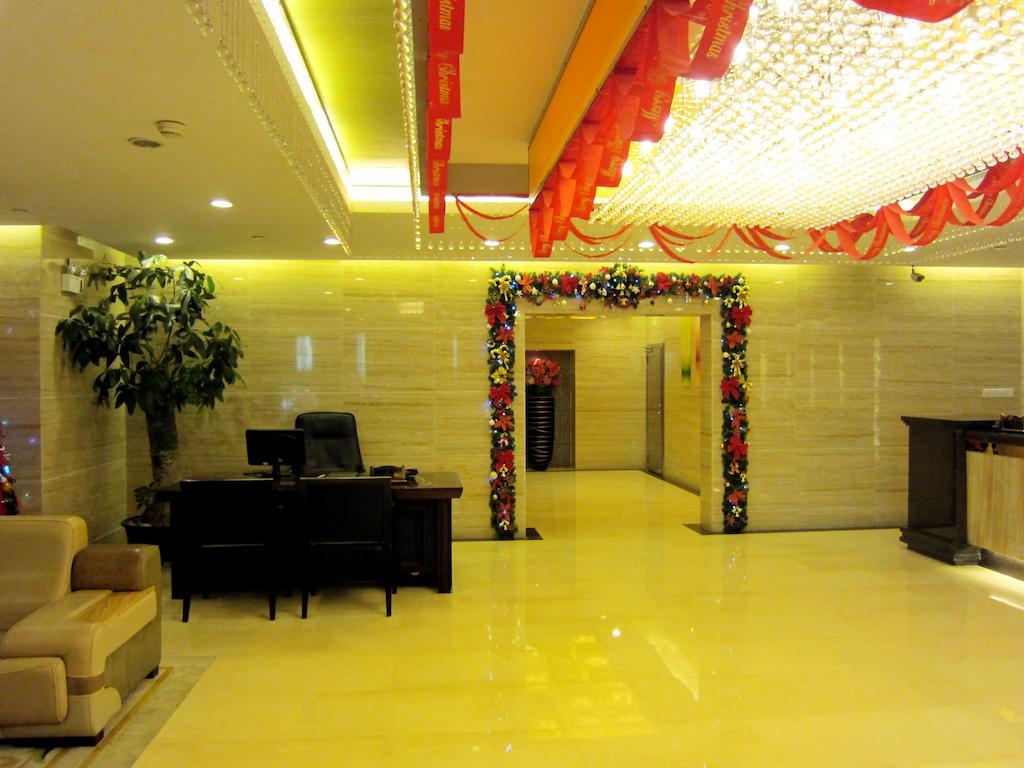 Shenzhen Luohu Railway Station Hotel - Commercial Building Eksteriør billede